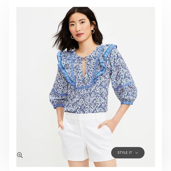 LOFT Pants - NWT LOFT Riviera Short 4” Inseam, Size 0 Petite in White, Curvy Fit